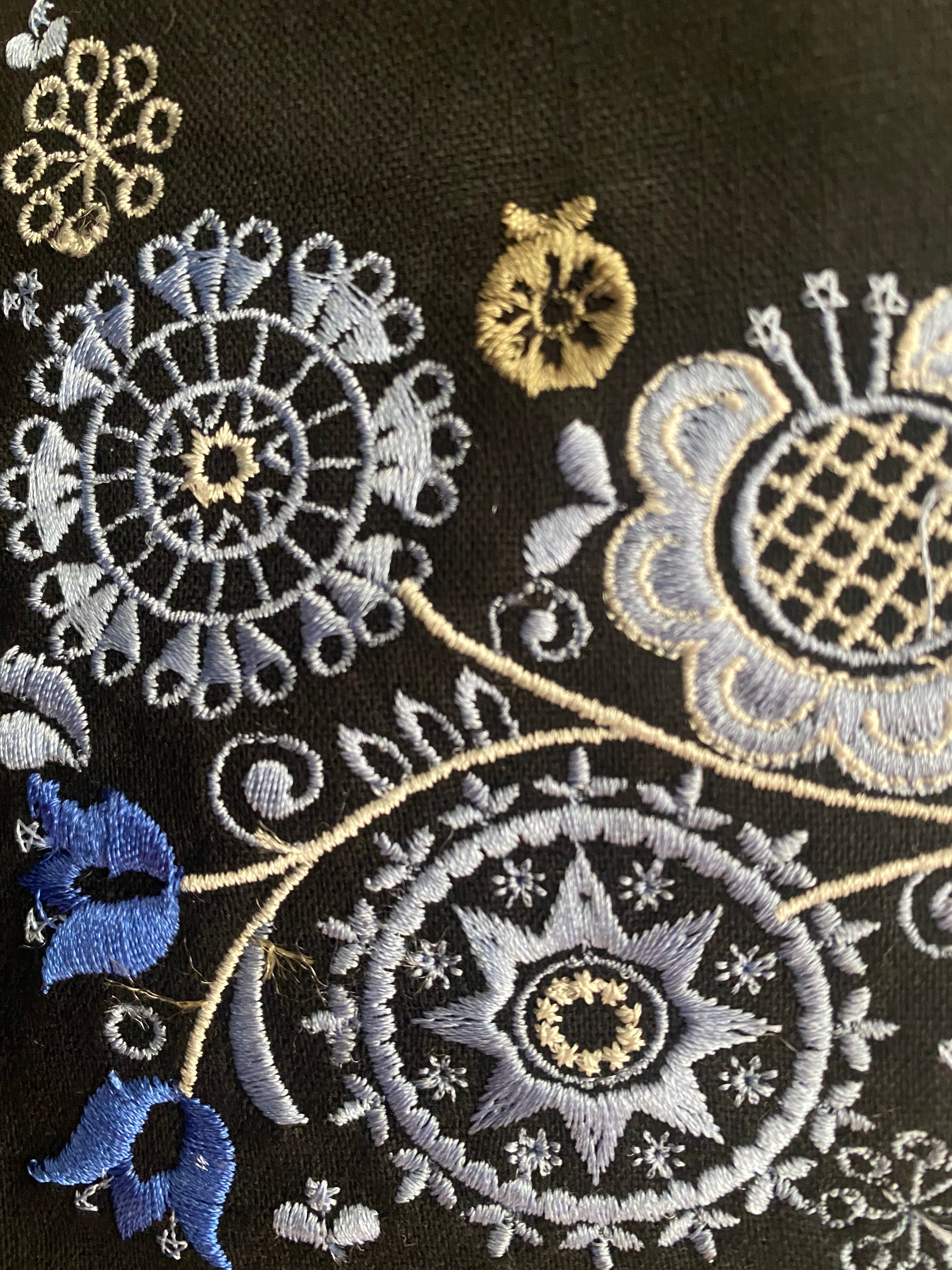 Bunadspose m/ broderi - Blåklokke